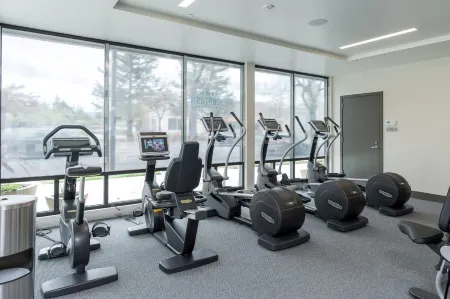 Global Luxury Suites at Downtown Mountain View Отели рядом со станцией Mountain View Station