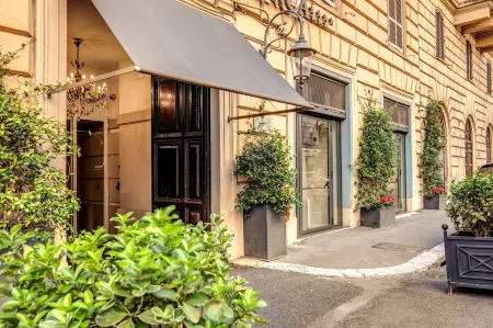 Hotel Villafranca Отели рядом с достопримечательностью «Санта-Мария-ин-Виа»