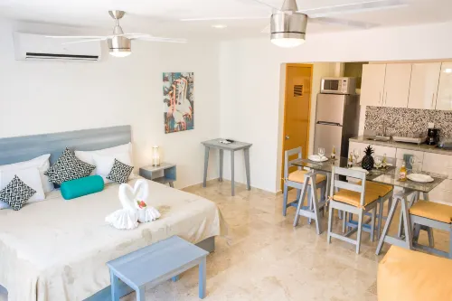 5th Coral Suite by Ixchel