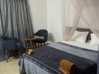 Crown Palace Inn Hotels near Batoka Gorge