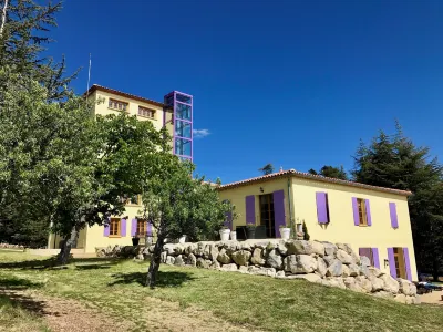 Château Ferrassières Các khách sạn ở Sault