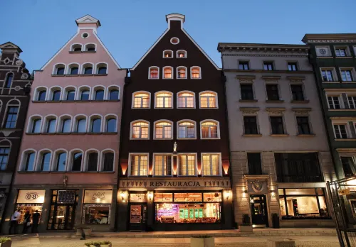 أبارتامينتي كليب إي فينو فنادق في غدانسك