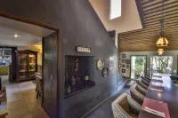 La Riviera Hotel Hotels in Belen