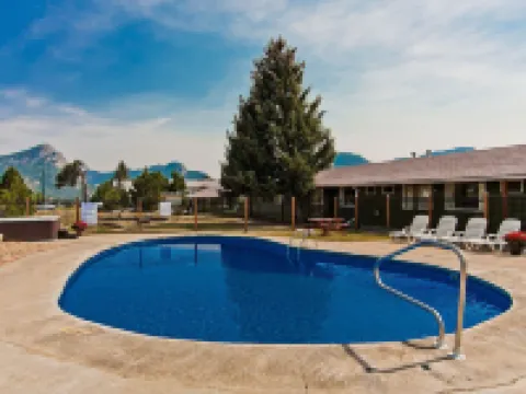 Coyote Mountain Lodge Hotels in Larimer County