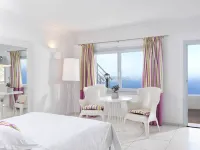 Lilium Santorini Hotel Hotels in Mesaria