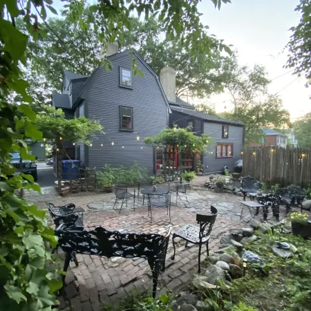 Daniels House Inn