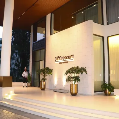 37th Crescent Hotel Bengaluru Отели рядом с достопримечательностью «Торговый центр Mantri Square»