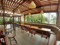 ArtPlaza Hotels near Cable Car