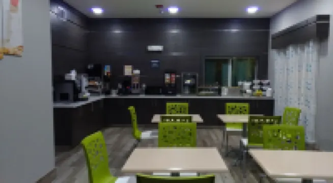 休斯頓市中心避風港套房酒店