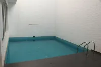 Luxe Loft - Pools