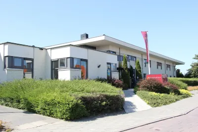 Bastion Hotel Leiden Oegstgeest Hotels near Strand van Katwijk aan Zee