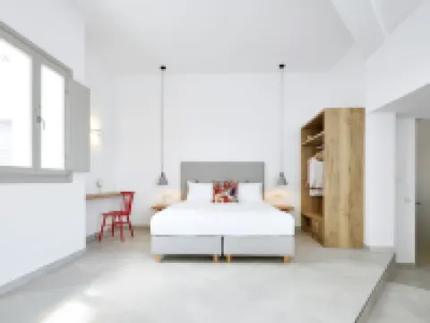 Aperanto Suites Hotels in Finikia