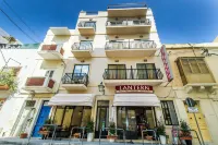 Lantern Guest House - parking