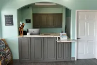 Super 8 by Wyndham Montgomery/ Lake Conroe