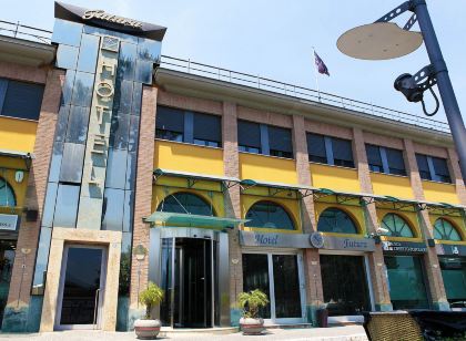 Hotel Futura Centro Congressi