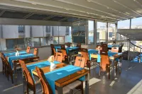 Hotel Istankoy Kusadasi - Beach