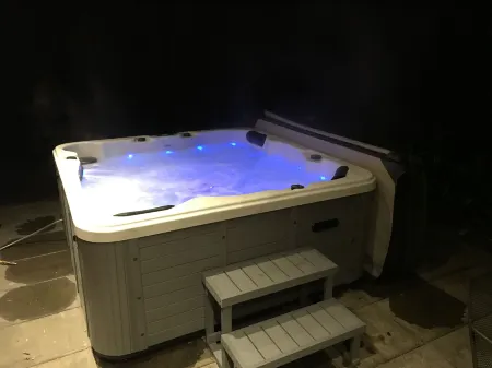 Shellow Lane Lodges Отели в г. Конгльтон