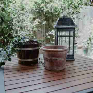 Square Inn Hotel Exterior