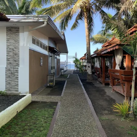 Villa MJ Maristela Beach Resort