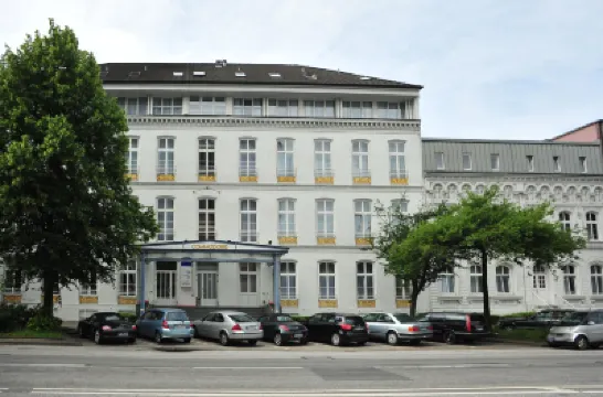 Hotel Commodore Hotel dekat St.Pauli