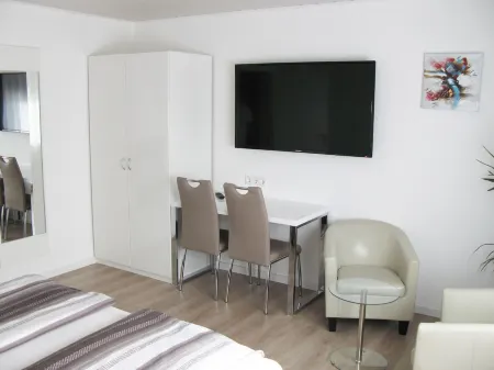 Murgtal Motel Отели в г. Бишвайер