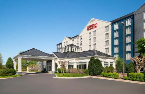 南里士滿南方公園希爾頓花園酒店