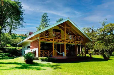 Hotel Los Sueños de Bajos del Toro Các khách sạn ở Zarcero