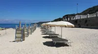 Cala Petrosa Resort - Beach
