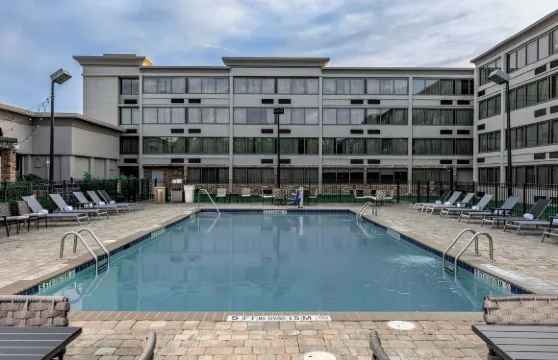 格林斯伯勒機場假日酒店