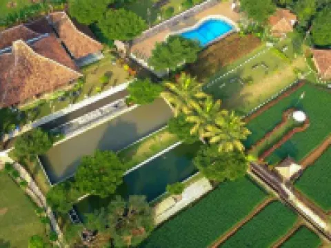 Kampung Halaman Villas Hotels in Cijeruk