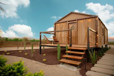 Indomito Resort & Hotel Boutique Отели рядом с достопримечательностью «Adobe Guadalupe Vineyards & Inn Aztec Breeding Farm»