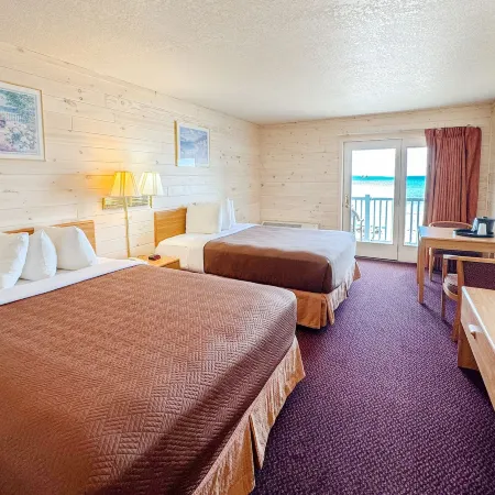 Blue Water Beachfront Hotel & Waterpark Hotels in Cheboygan County