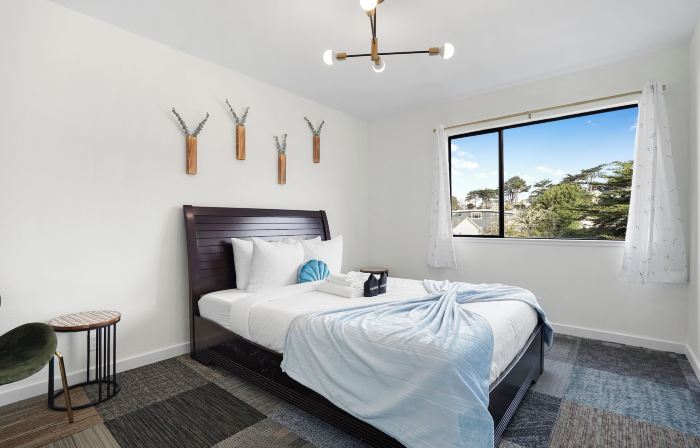 4 beds Private Unit Near BeachWalk, Golf, Trail