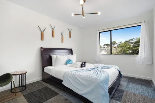 4 beds Private Unit Near BeachWalk, Golf, Trail Hotels in Pacifica