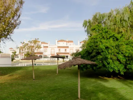Apartaclub 14116 in Chiclana Отели рядом с достопримечательностью «Camping La Rana Verde»