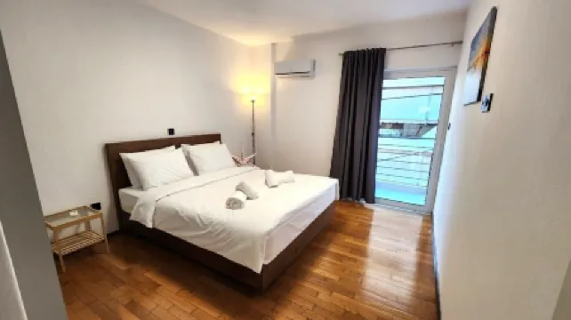 Grec Maison Piraeus by GrecCollection