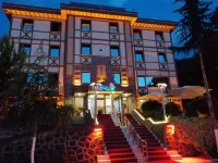 LAZLAKAR HOTEL Hôtels à : Cayeli