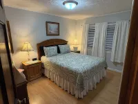 Cozy Cottage - 14 Mi. S. of Indianapolis in the Greenwood/Bargersville Area Hotel a Johnson County