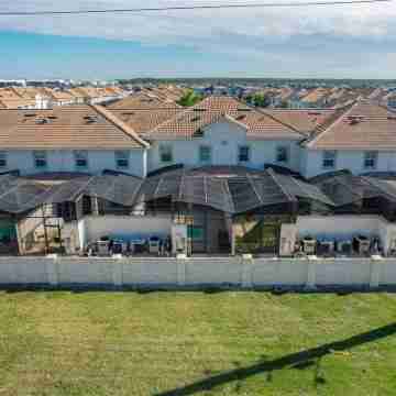 Stunning 4Bd w Pool Storey Lake 5019 Hotel Exterior