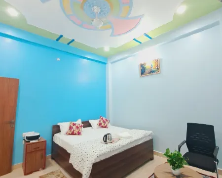 Hare Rama Palace Hotels in Ayodhya