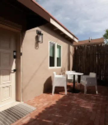 Palace Modern Residences at the Railyard