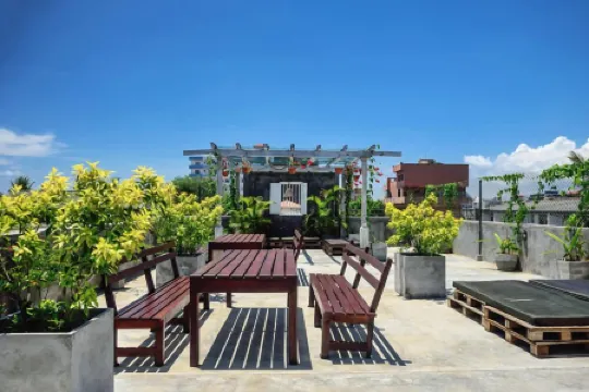 Colombo Beach Hostel Отели рядом со станцией Mount Lavinia Railway Station