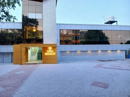 Veera Residency Отели в г. Джинджи