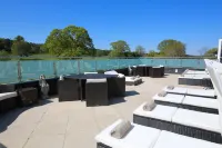 Old Thorns Hotel & Resort - Spa