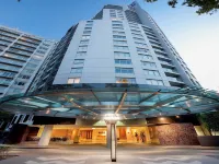 Quay West Suites Melbourne Hotel berhampiran Eureka Skydeck 88