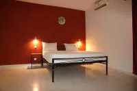 Hacienda Hotel di 