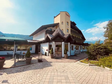 Smy Koflerhof Wellness & Spa Dolomiti Отели в г. Разун-Антерсельва