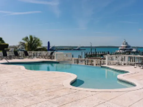 Romora Bay Resort & Marina Hotels in Dunmore Town