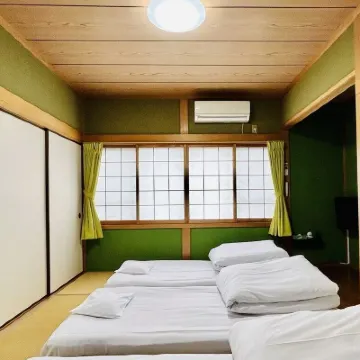 Dormitory Sandanya Guesthouse Hotels near Sandanbeki Cliffs
