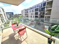 Cozy studio with sunny terrace Hotel di 
